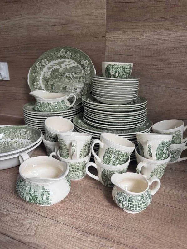 Monumentalny angielski serwis Royal Tudor Ware „Coaching Taverns 1828” (62 el.)