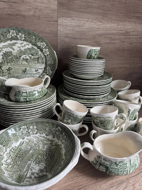 Monumentalny angielski serwis Royal Tudor Ware „Coaching Taverns 1828” (62 el.)