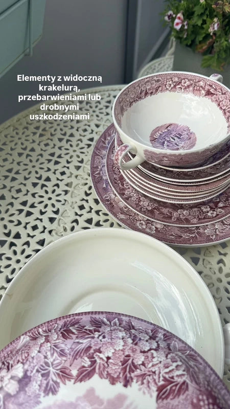 Ikoniczny angielski serwis Wedgwood „Ferrara” w odcieniu liliowym (ponad 45 el.)