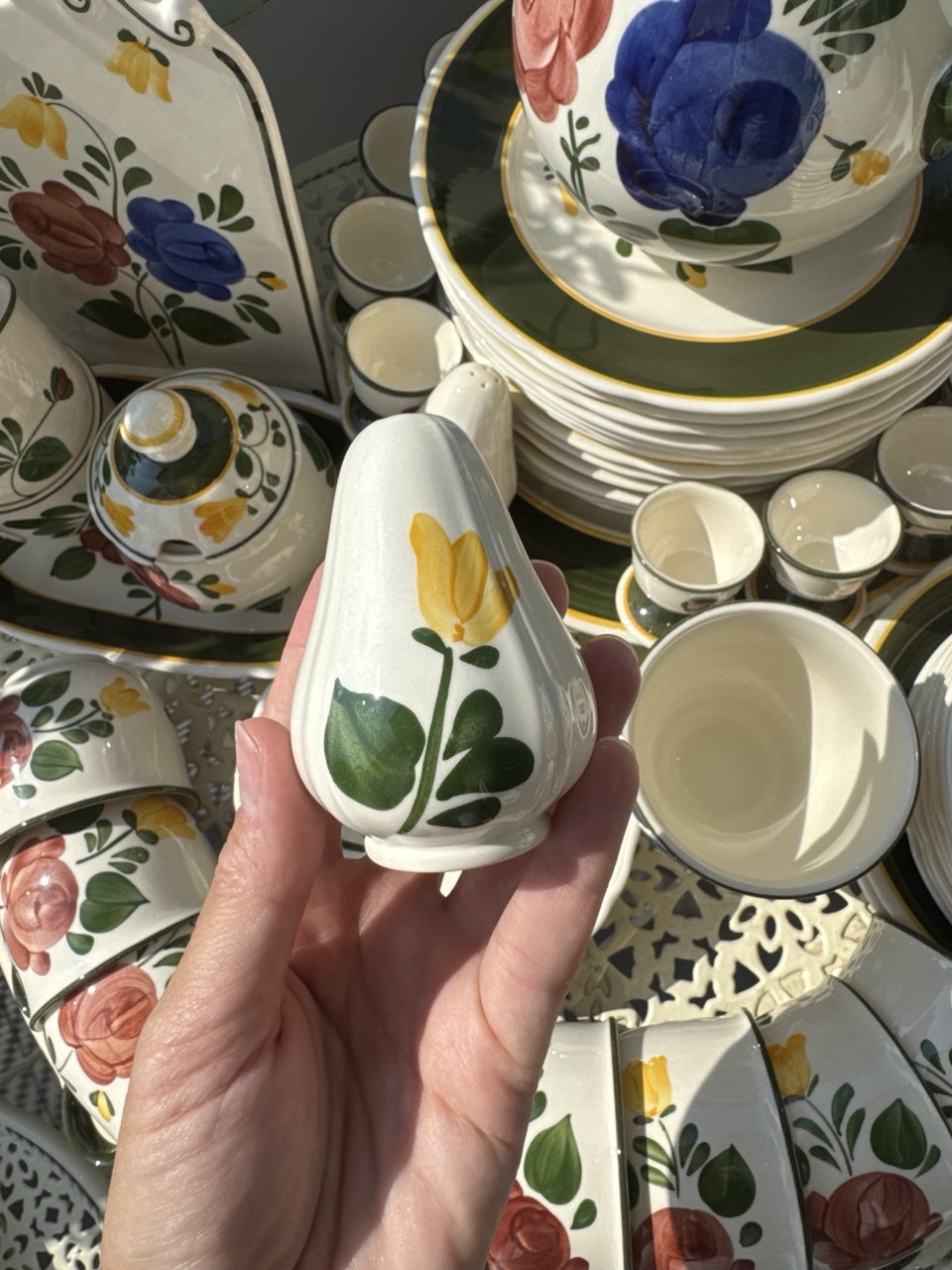 Kolekcjonerski serwis obiadowo-kawowy Villeroy & Boch „Bauernblume” (60 el.)