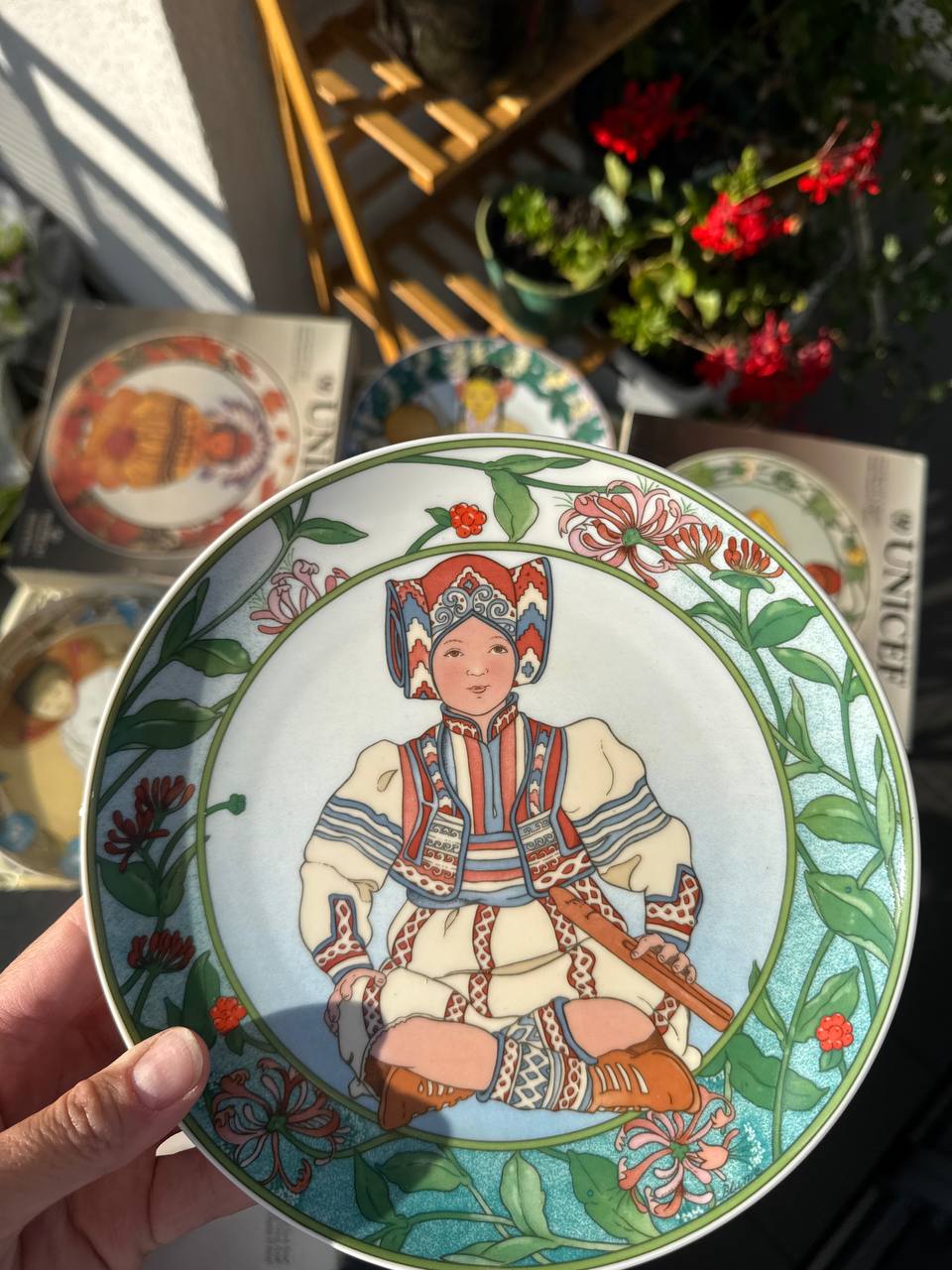 Pełna kolekcja 12 talerzy ściennych Heinrich Villeroy & Boch UNICEF „Children of the World” (Nr 1-12)