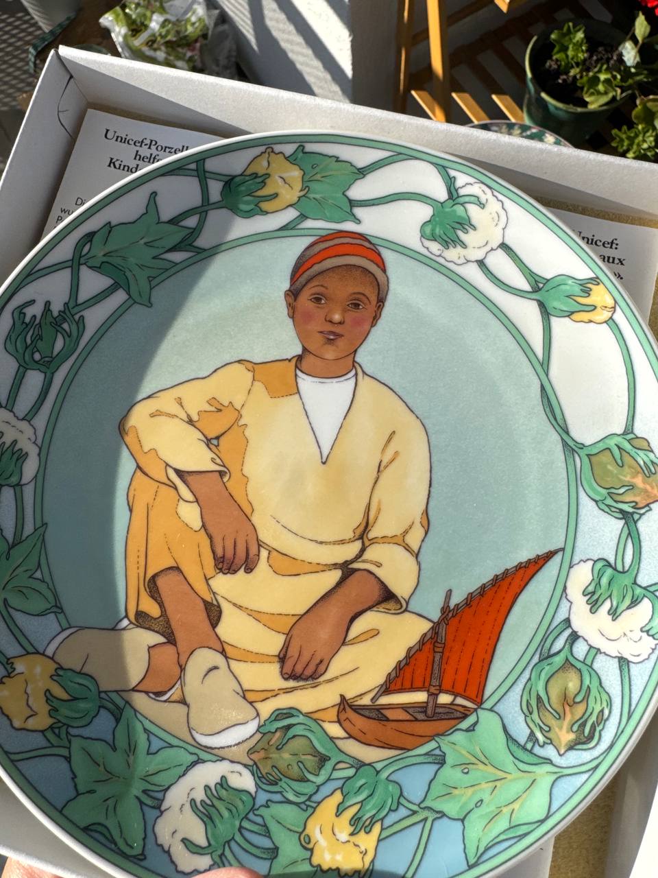 Pełna kolekcja 12 talerzy ściennych Heinrich Villeroy & Boch UNICEF „Children of the World” (Nr 1-12)