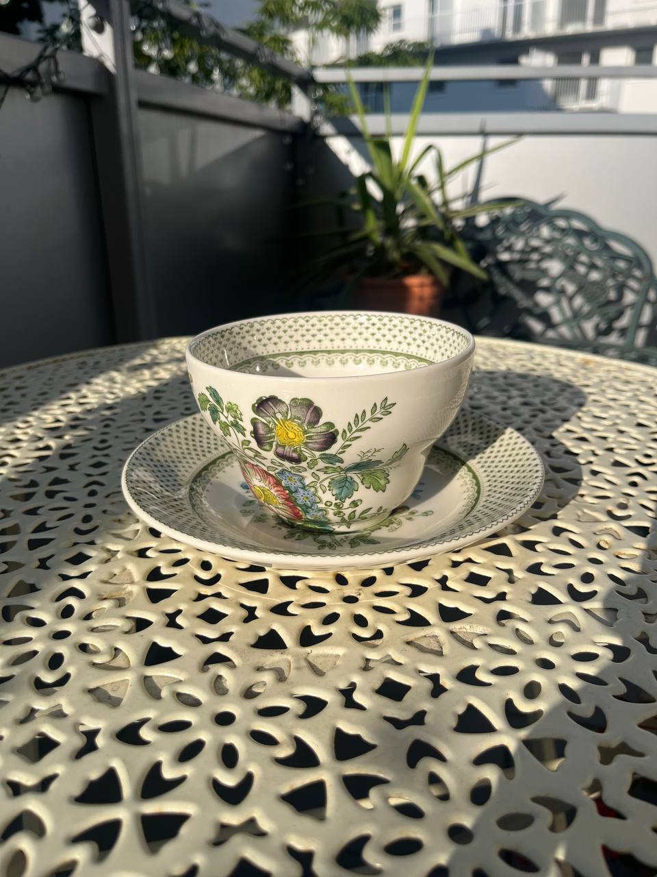 Angielska filiżanka ze spodkiem Mason’s „Paynsley Green” – Duet Vintage