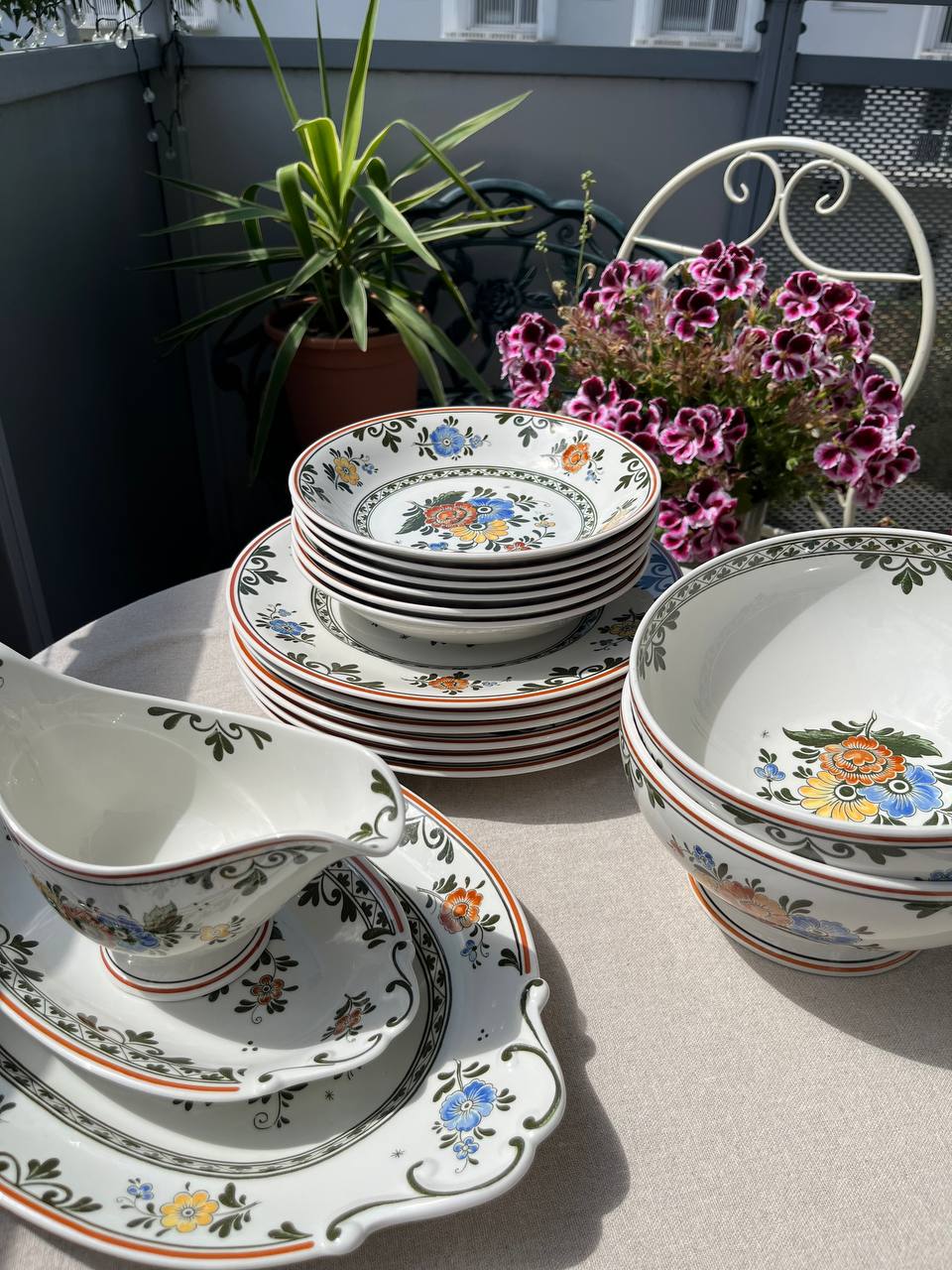 Villeroy & Boch „Alt Amsterdam” – Serwis Obiadowy na 6 Osób z Ogromnym Półmiskiem (17 el.)