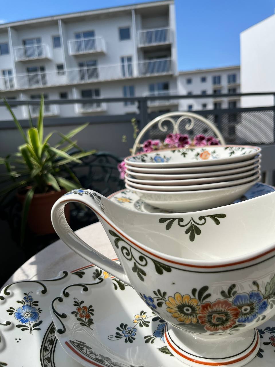 Villeroy & Boch „Alt Amsterdam” – Serwis Obiadowy na 6 Osób z Ogromnym Półmiskiem (17 el.)