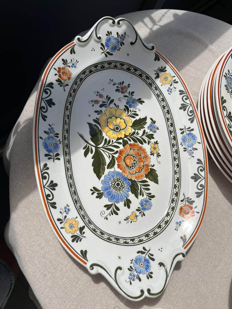 Villeroy & Boch „Alt Amsterdam” – Serwis Obiadowy na 6 Osób z Ogromnym Półmiskiem (17 el.)