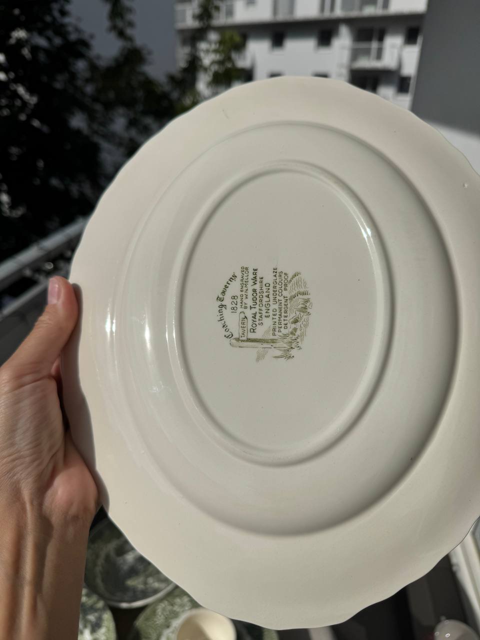 Royal Tudor Ware Staffordshire „Coaching Taverns” – zielony serwis obiadowy 6 osób (16 el.)