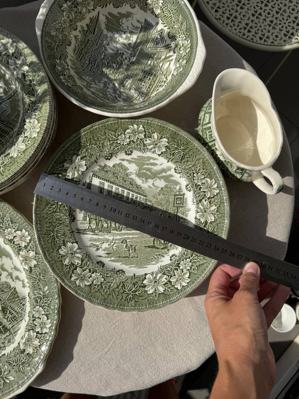 Royal Tudor Ware Staffordshire „Coaching Taverns” – zielony serwis obiadowy 6 osób (16 el.)