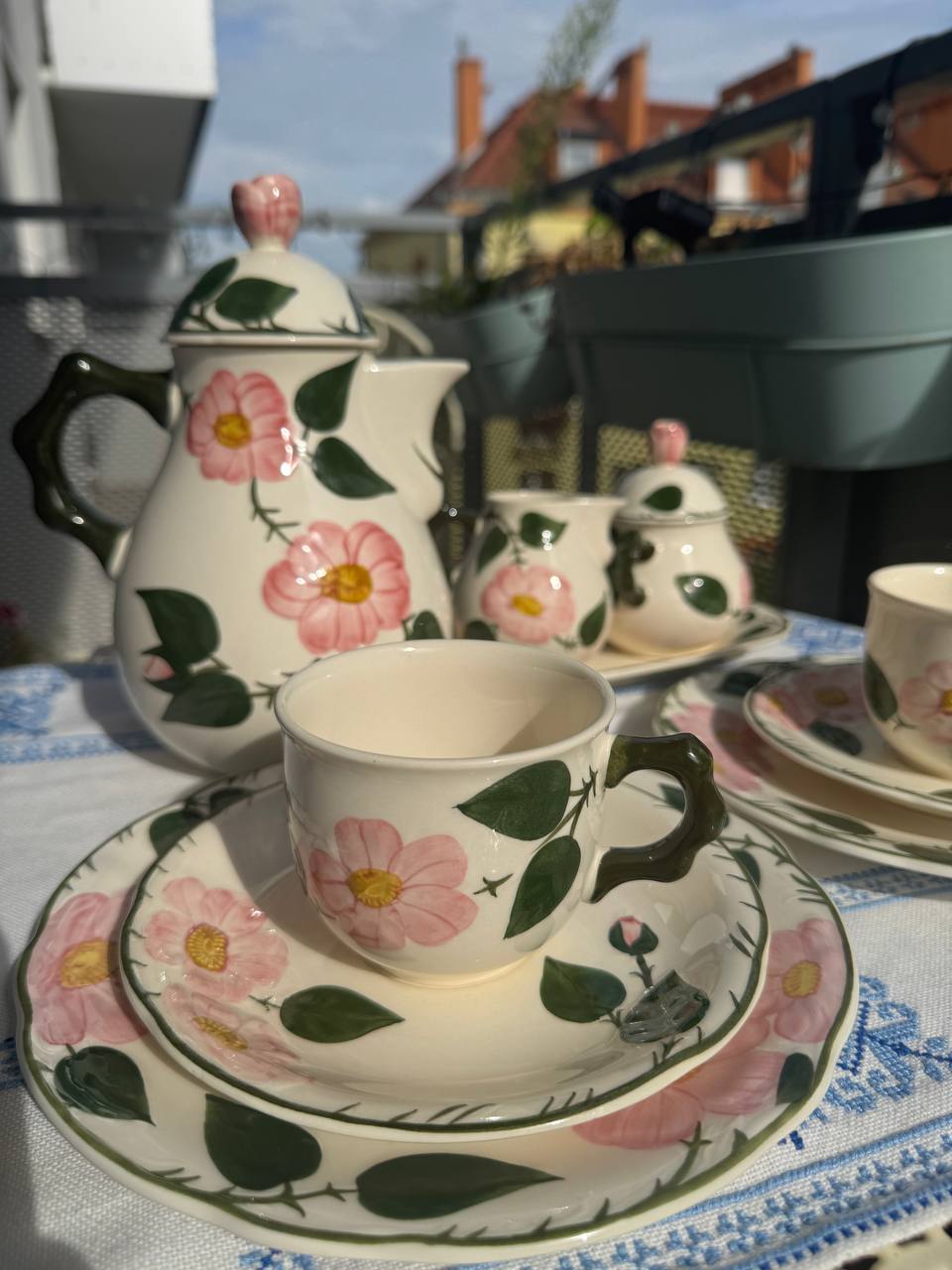 Villeroy & Boch "Wild Rose". Zestaw śniadaniowo-kawowy (10 el.)