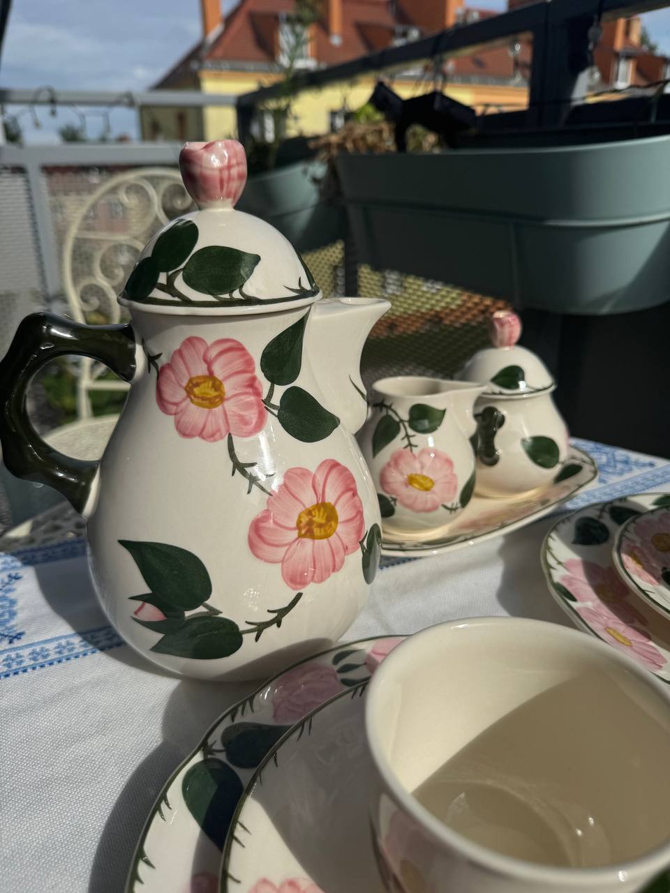 Villeroy & Boch "Wild Rose". Zestaw śniadaniowo-kawowy (10 el.)