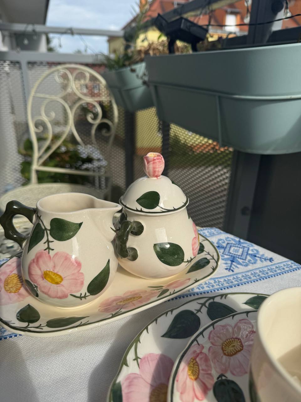 Villeroy & Boch "Wild Rose". Zestaw śniadaniowo-kawowy (10 el.)