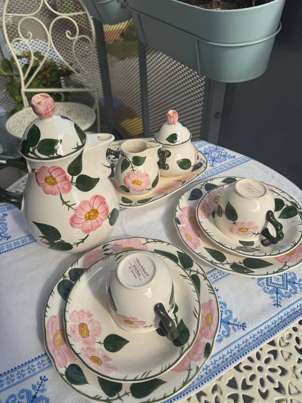 Villeroy & Boch "Wild Rose". Zestaw śniadaniowo-kawowy (10 el.)