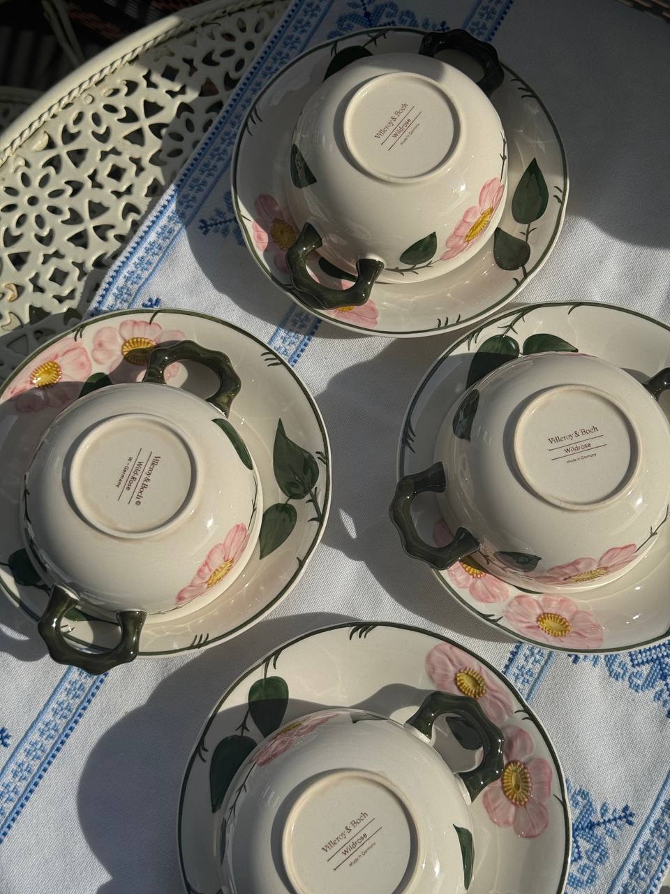 Villeroy & Boch Wild-Rose – Zestaw 4 bulionówek ze spodeczkami (8 el.) Vintage