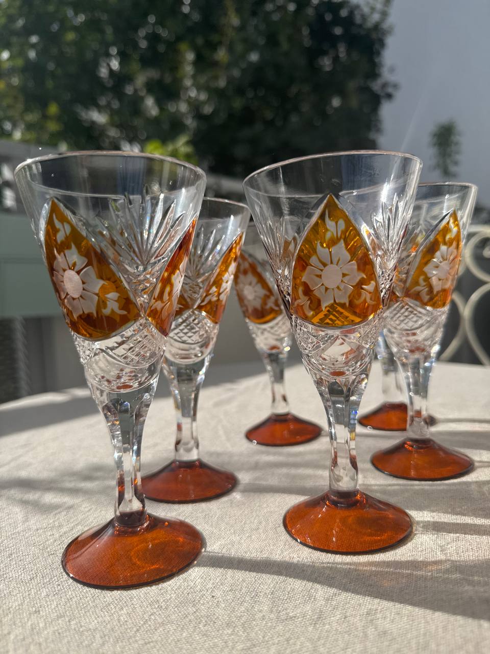 Bursztynowe kieliszki do wina / nalewek 6 szt. | Medaliony, Szlif kwiatowy 15.5 cm Vintage